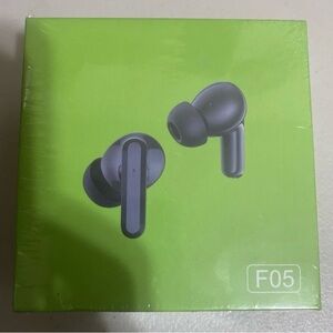 Wireless Earbuds F05 in Black